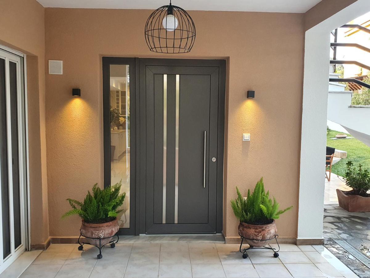 فيلا Dioni Luxury House Nea Iraklitsa المظهر الخارجي الصورة